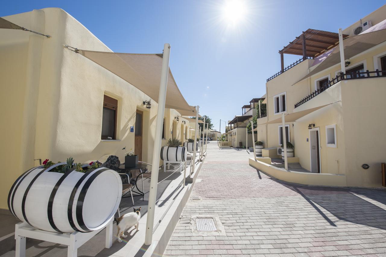 Smaragdi Perivolos (Santorini)