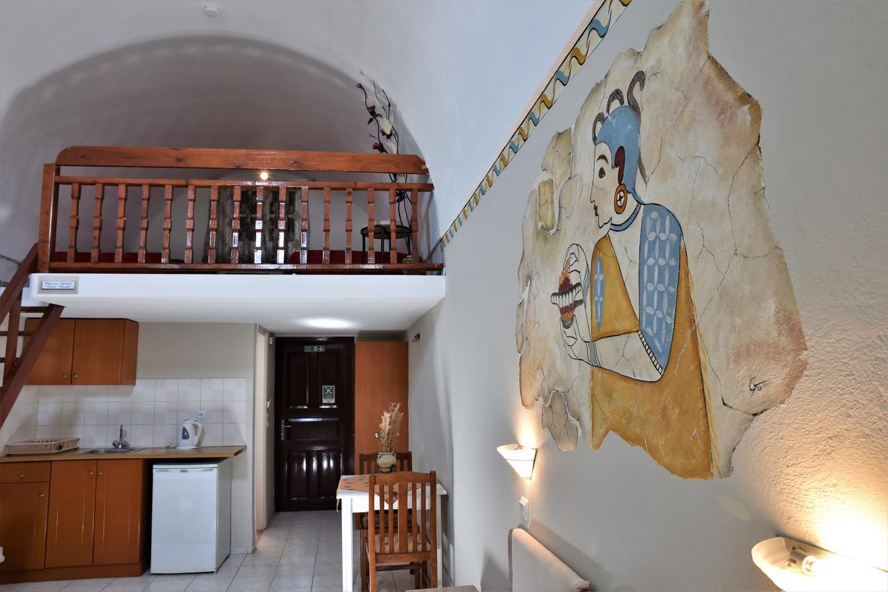 Kafouros Kamari (Santorini)