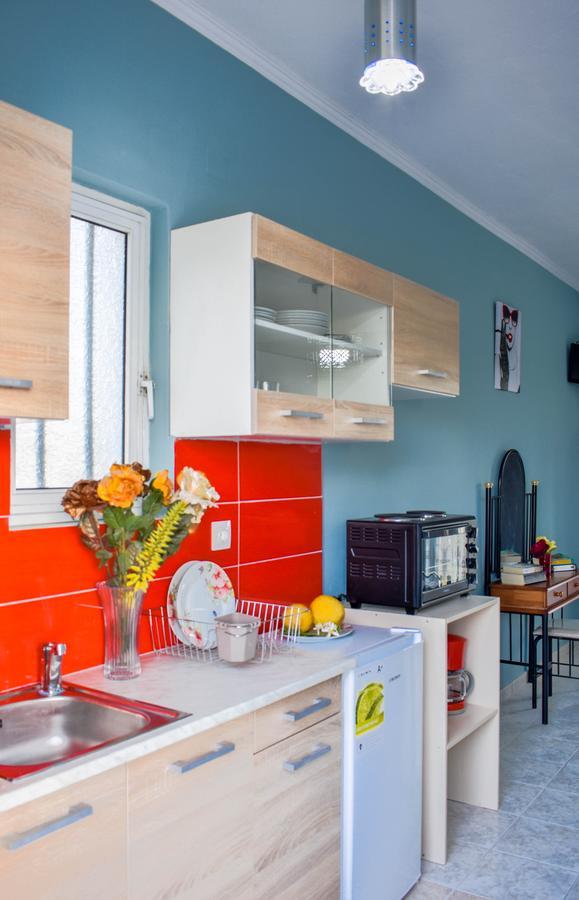 Apartment Brunswick Units Near Lagana Beach *