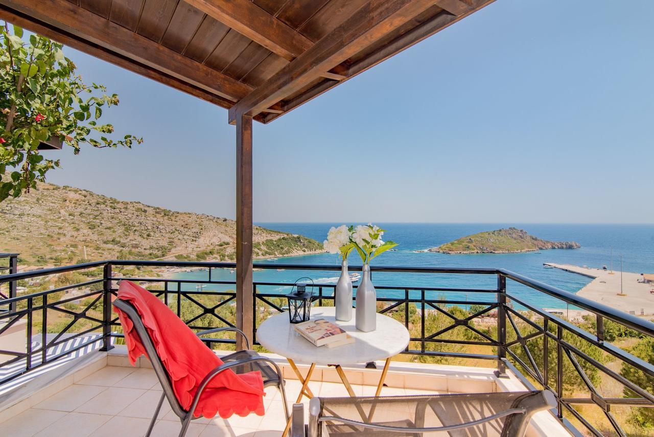 Coastal Paradise Found - Komis' Private Pool Retreat Agios Nikolaos (Zakynthos)