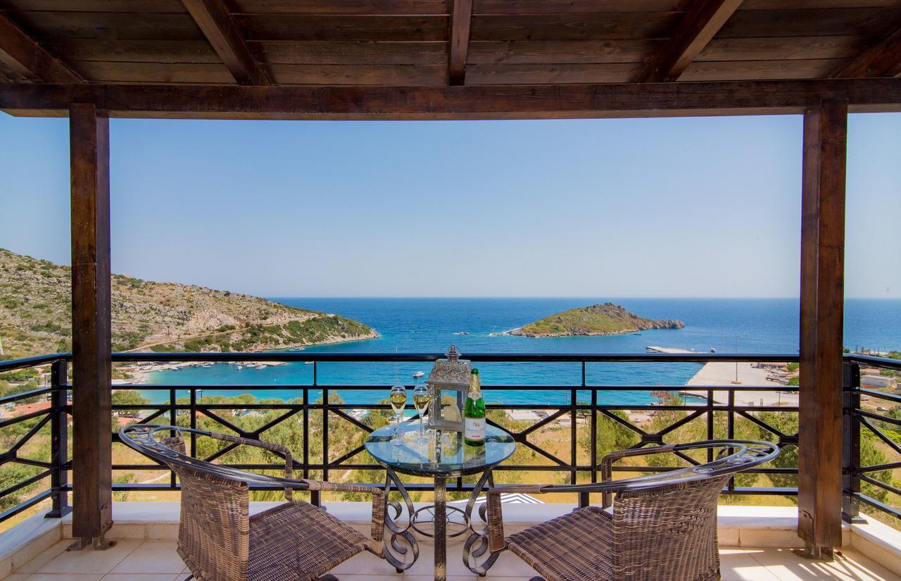Villa Coastal Paradise Found - Komis' Private Pool Retreat