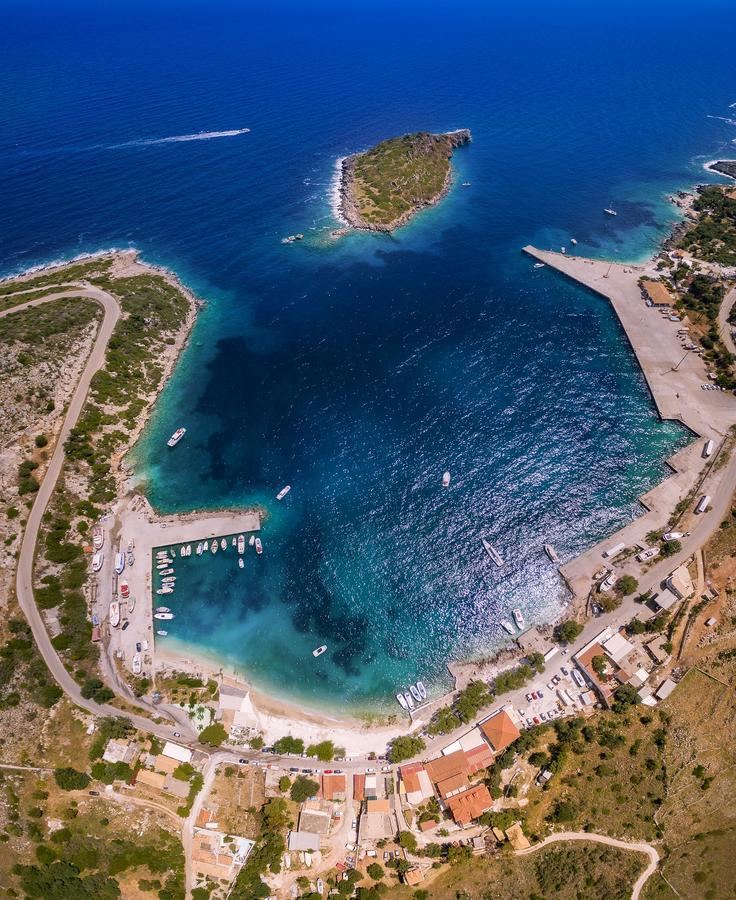 Villa Coastal Paradise Found - Komis' Private Pool Retreat Agios Nikolaos (Zakynthos)