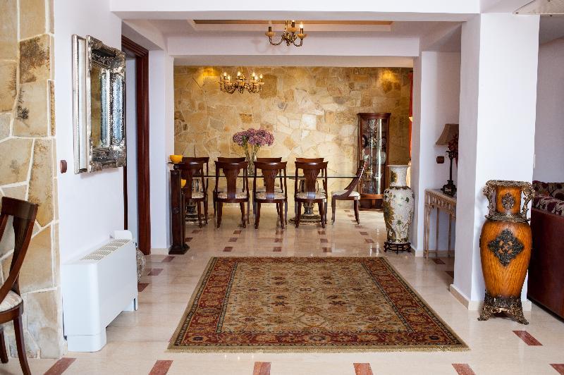 W Pool Halkidiki Villa *