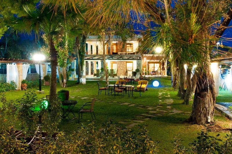 W Pool Halkidiki Pefkochori