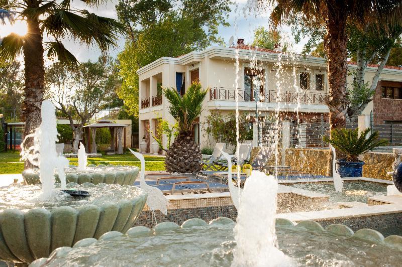 W Pool Halkidiki * Pefkochori