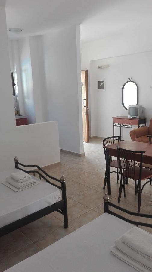 Aparthotel Sfinias