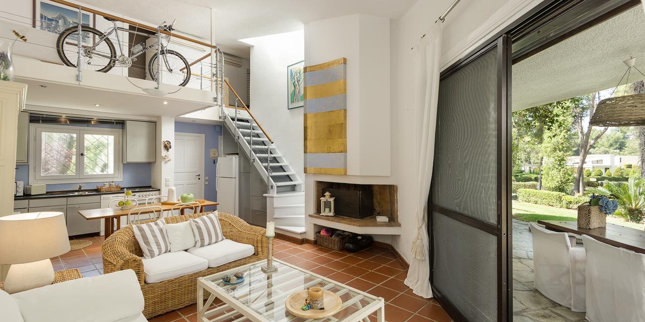 Villa Coelo Shared Pool, Sani