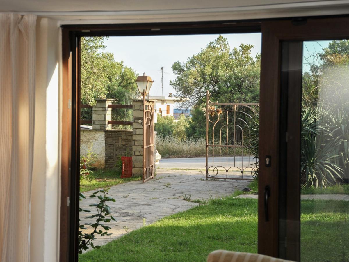 Elizabeth By Travelpro Services Halkidiki Nea Moudania