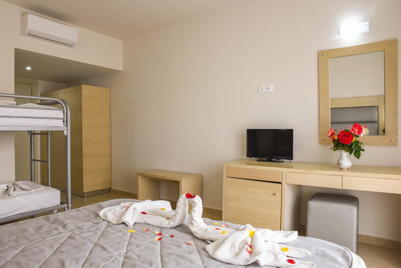 Hotel Marathon