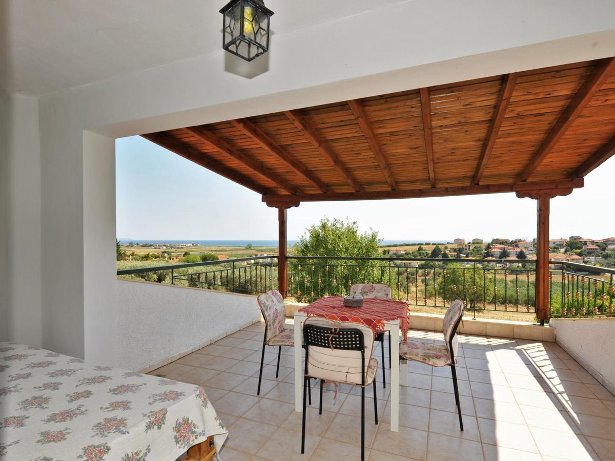 Alice Wonderland Nea Halkidiki Apartment Flogita
