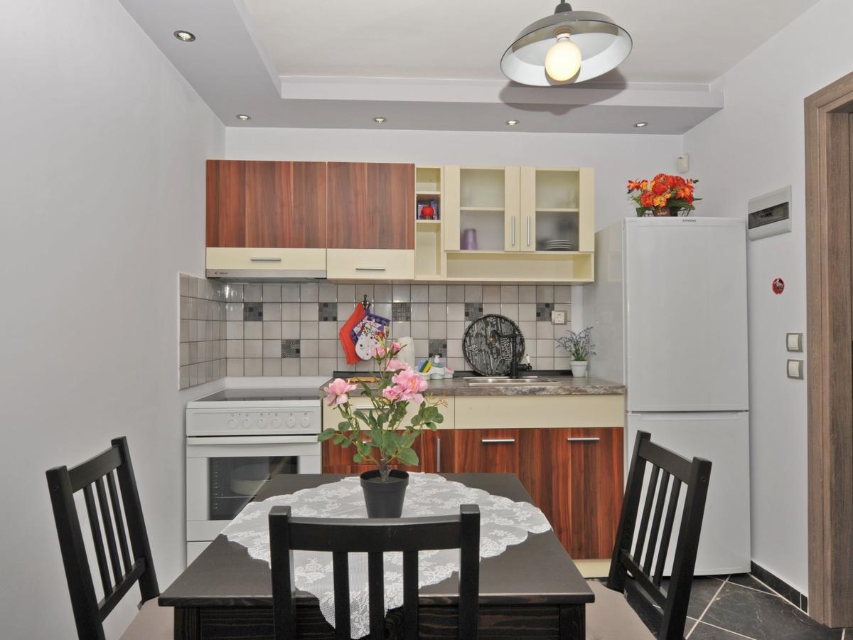 Alice Wonderland Nea Halkidiki Apartment *