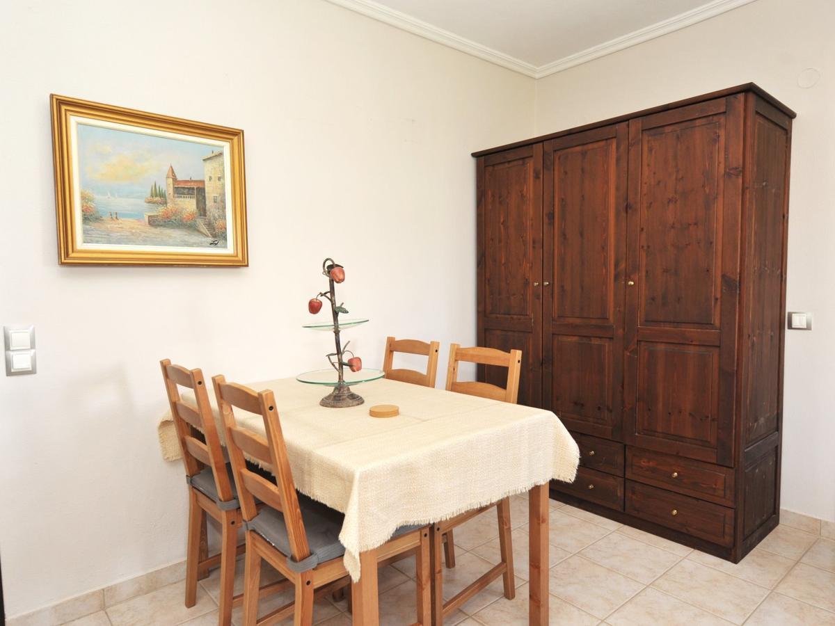 Alice Wonderland Nea Halkidiki Apartment *