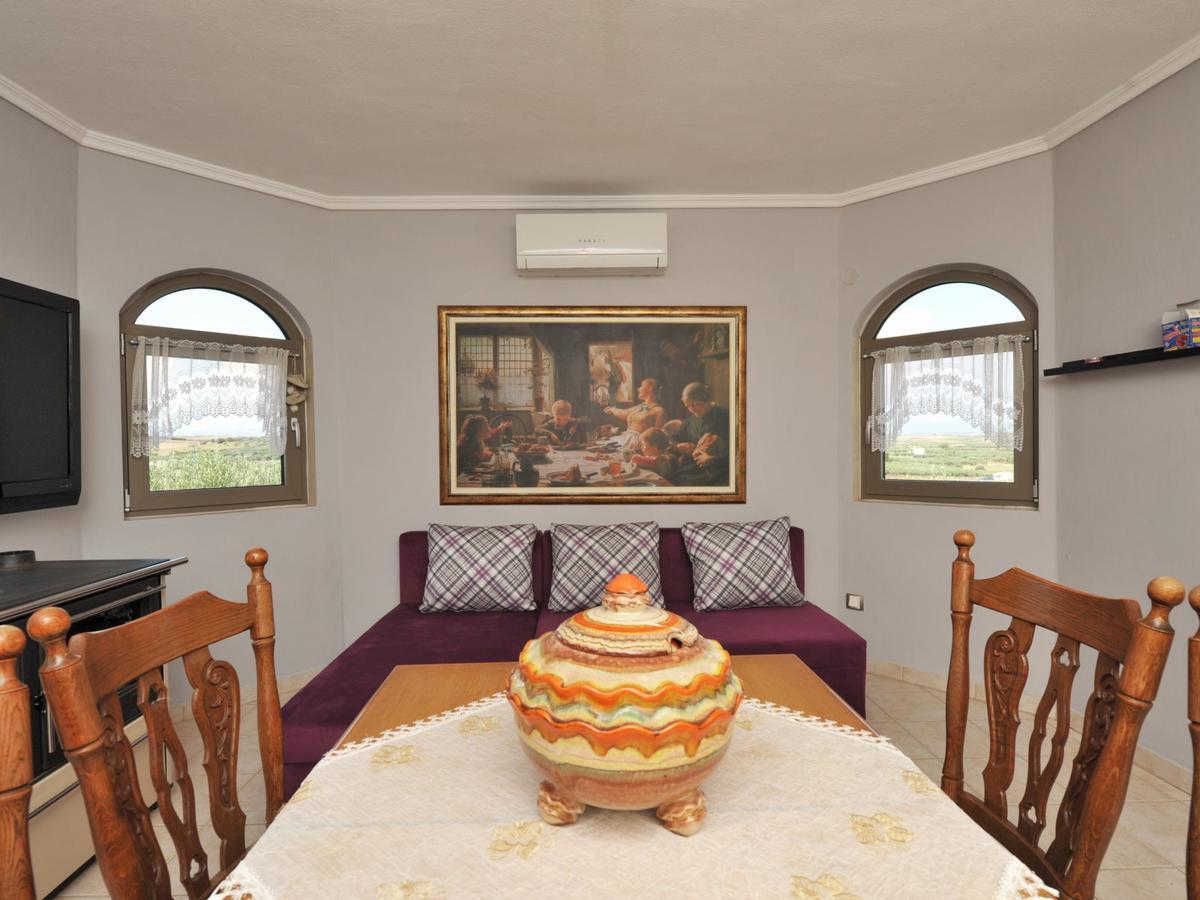 Alice Wonderland Nea Halkidiki Flogita