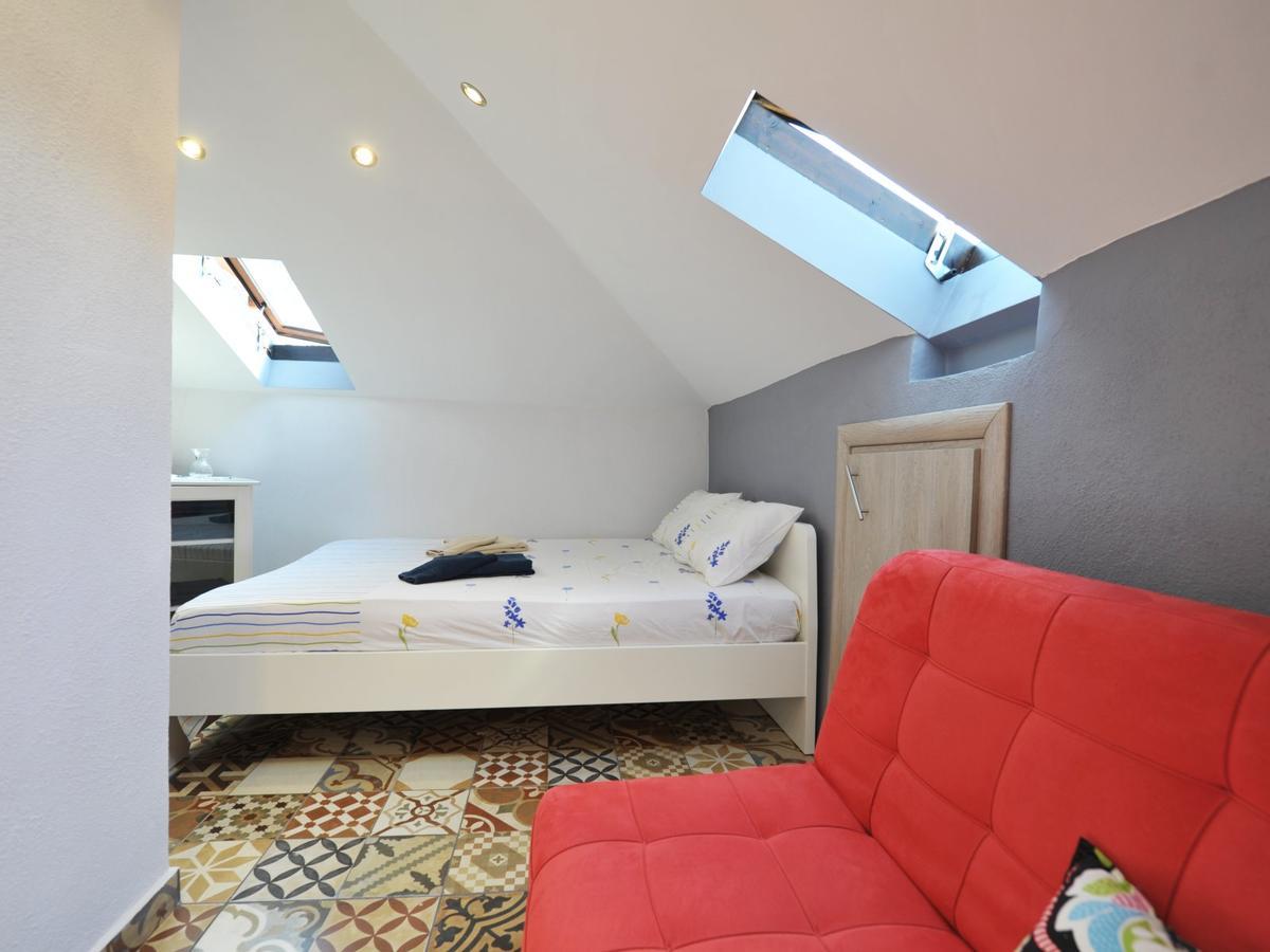 Apartment Alice Wonderland Nea Halkidiki *