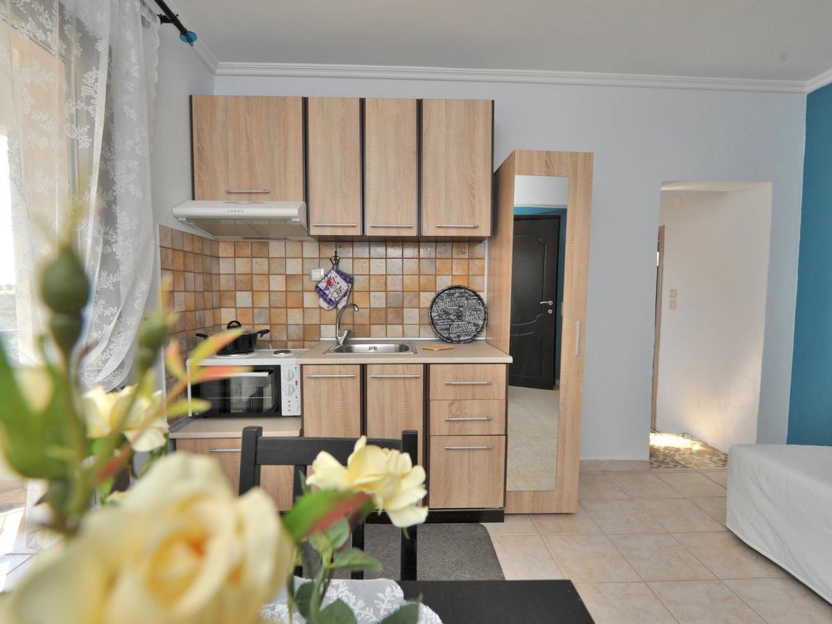 Apartment Alice Wonderland Nea Halkidiki