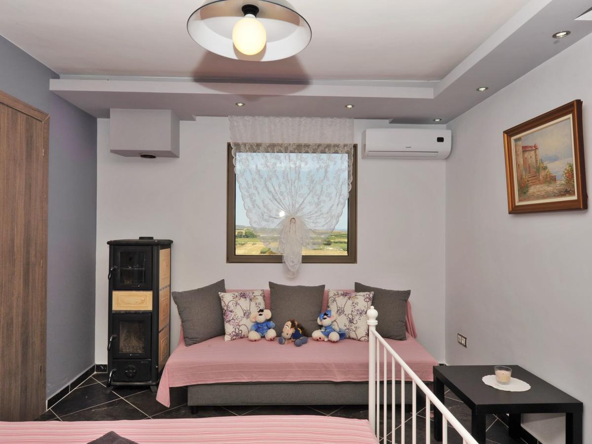 Apartment Alice Wonderland Nea Halkidiki *