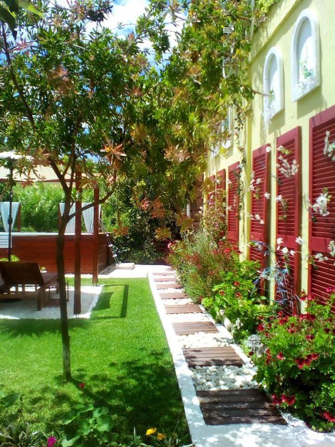 V.a Boutique And Acharavi (Corfu)