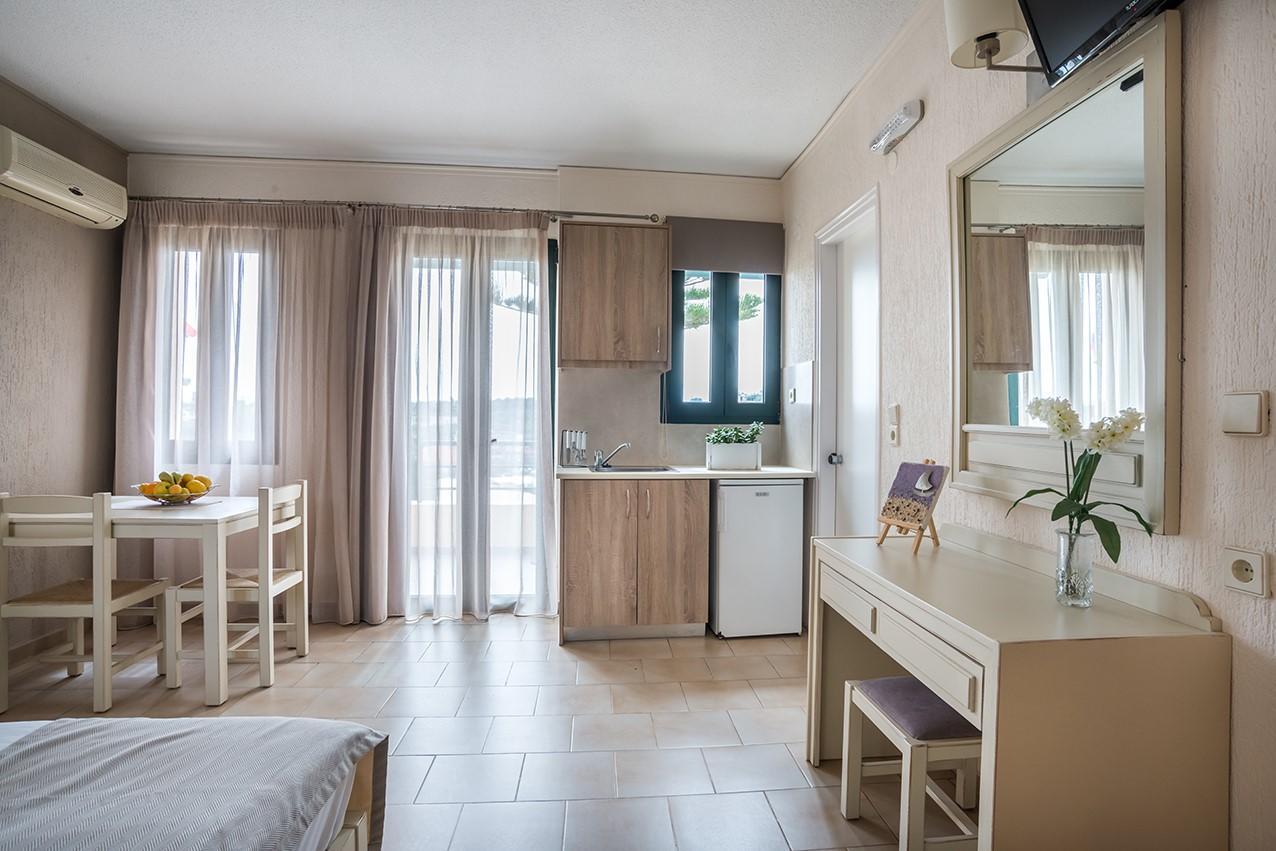 Rainbow Aparthotel 2*