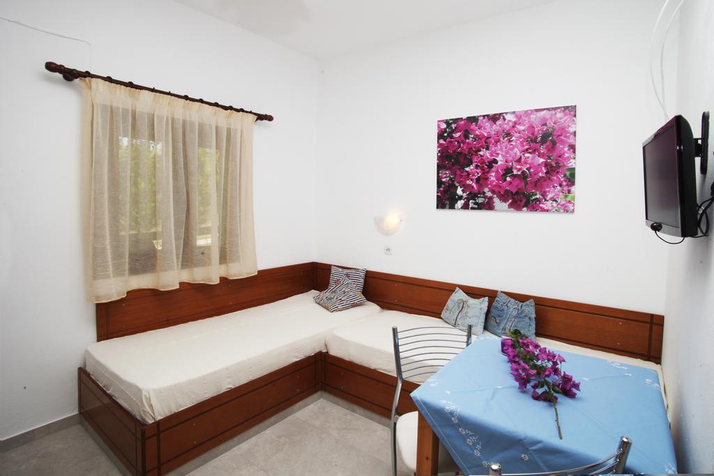 Alexandra Apartment Polychrono