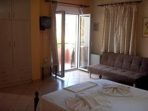 Melia Apartment Kato Daratso