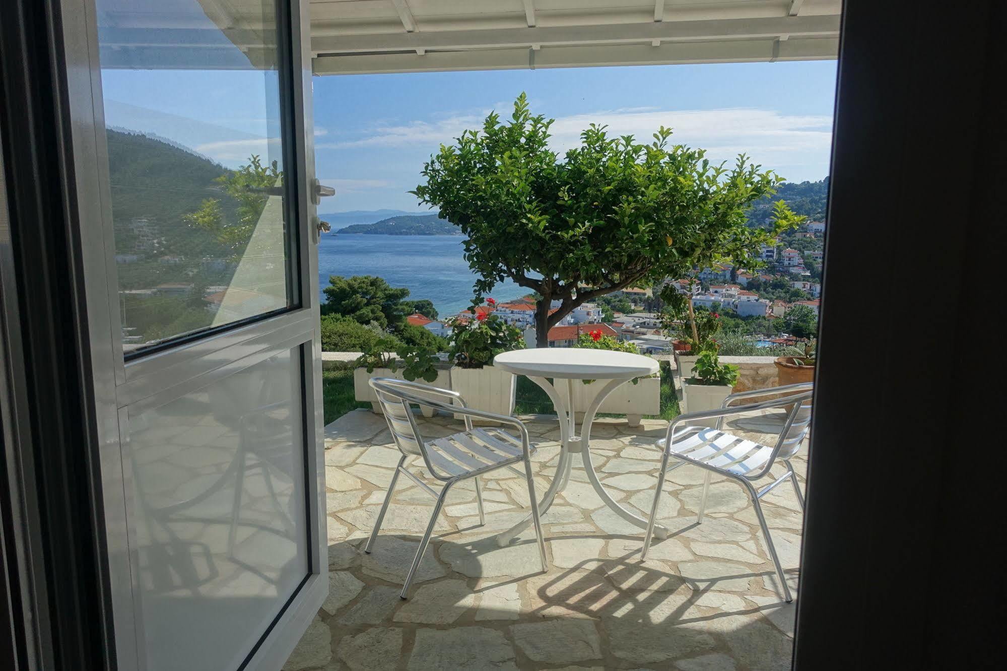 Rene Hotel Skiathos Town