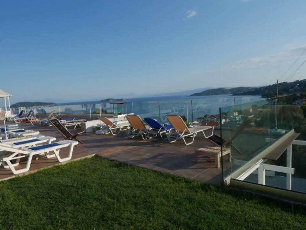 Rene 2* Skiathos Town