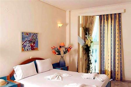 Atlantica Yakinthos Hotel 3*