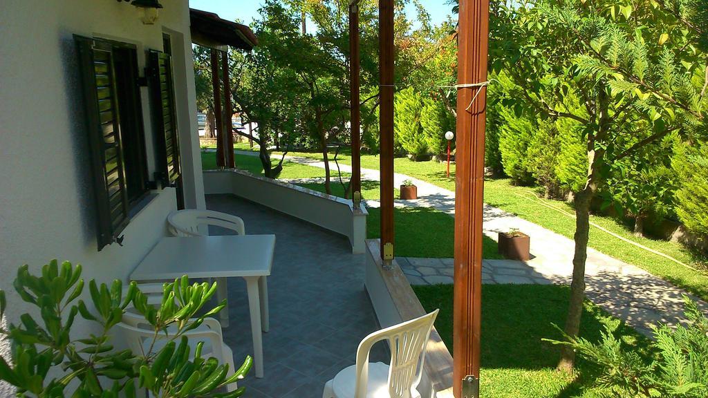 Alexandra Apartment *
