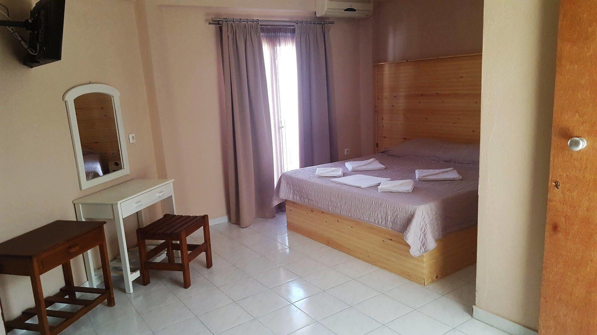 Anemos Aparthotel
