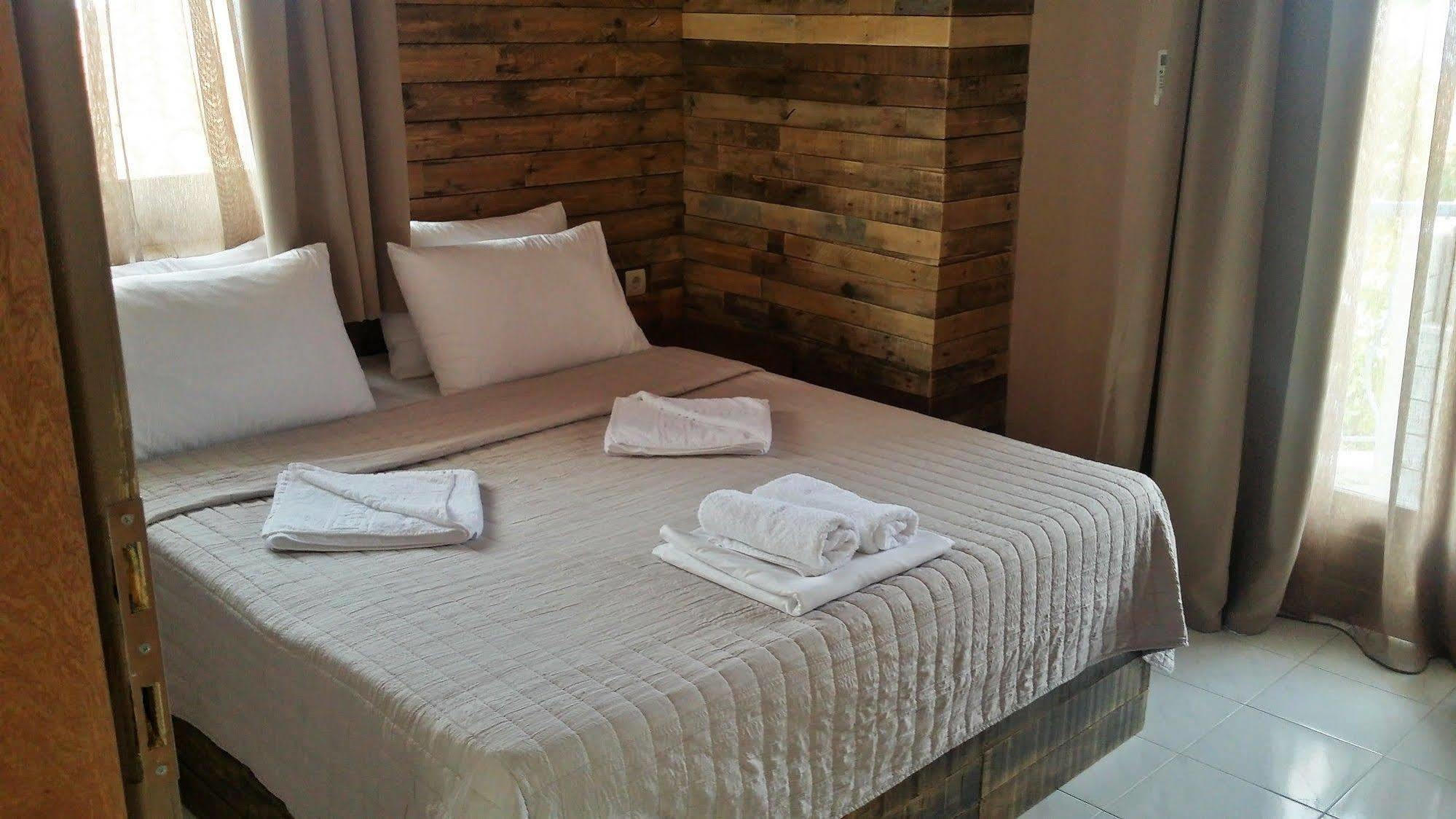 Aparthotel Anemos 2*