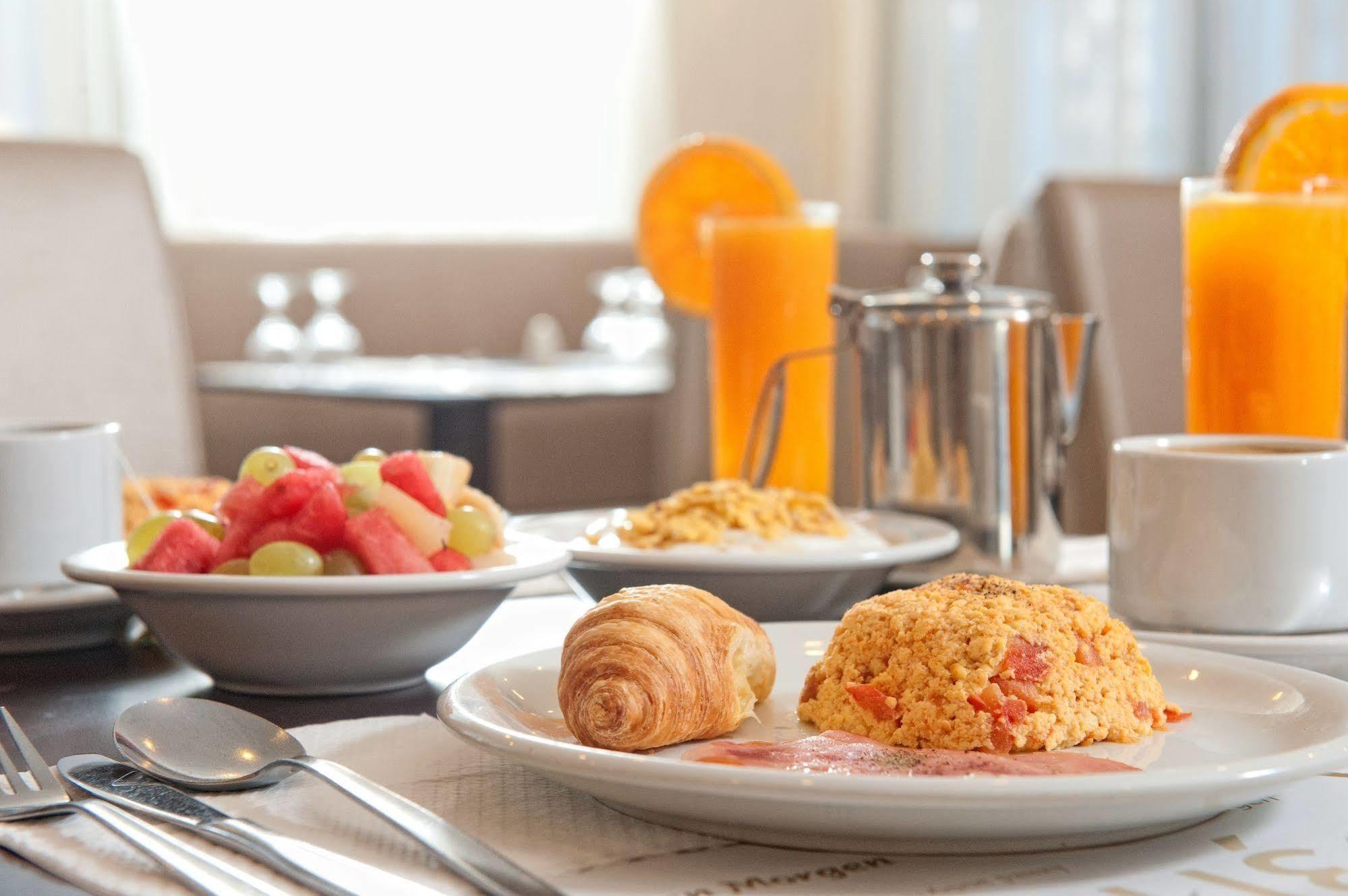Hotel Heronissos 4*