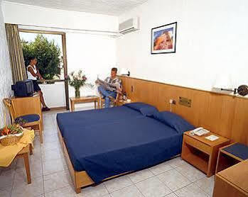 Hotel Heronissos