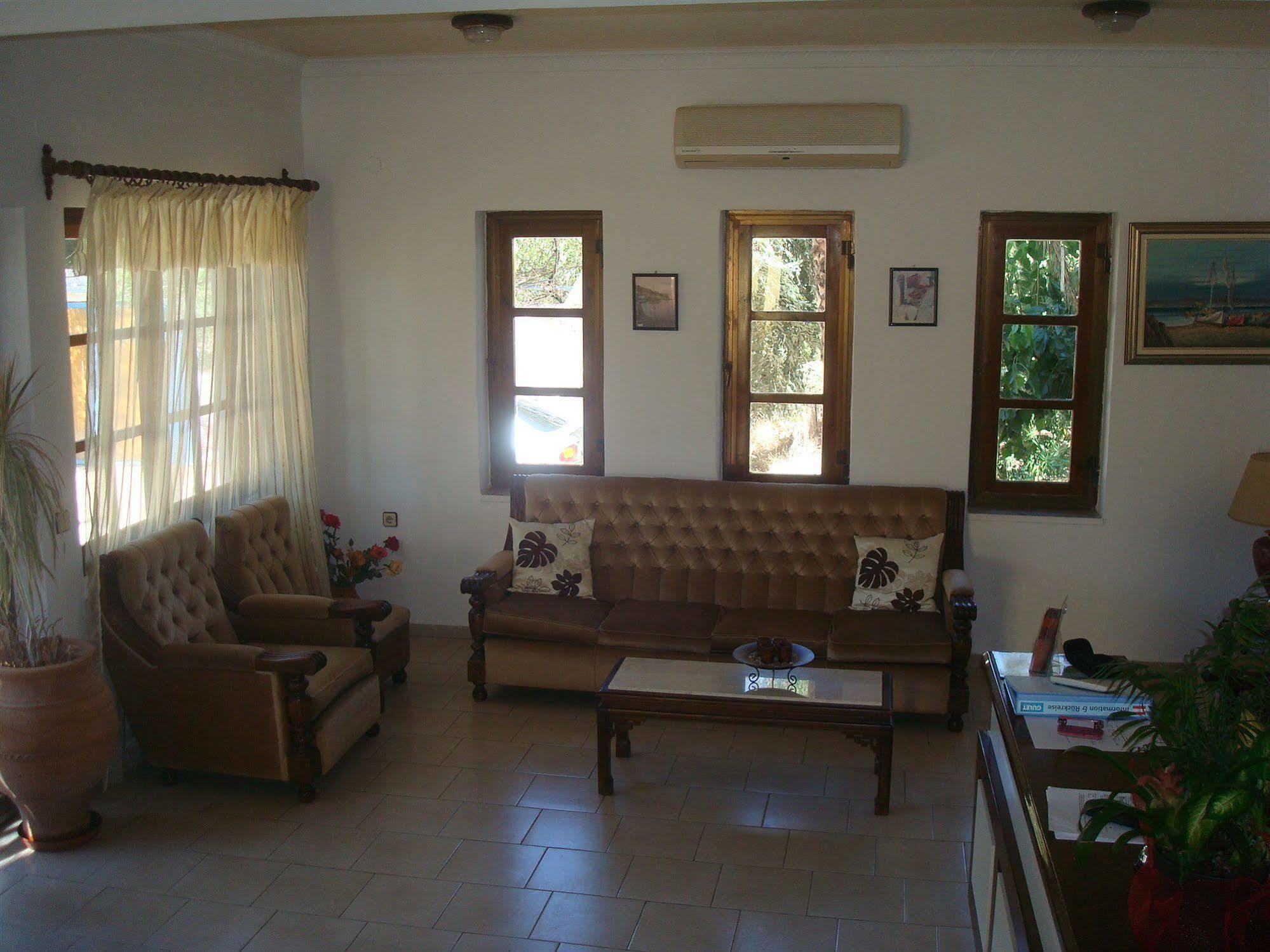 Aghas 2* Palaiochora