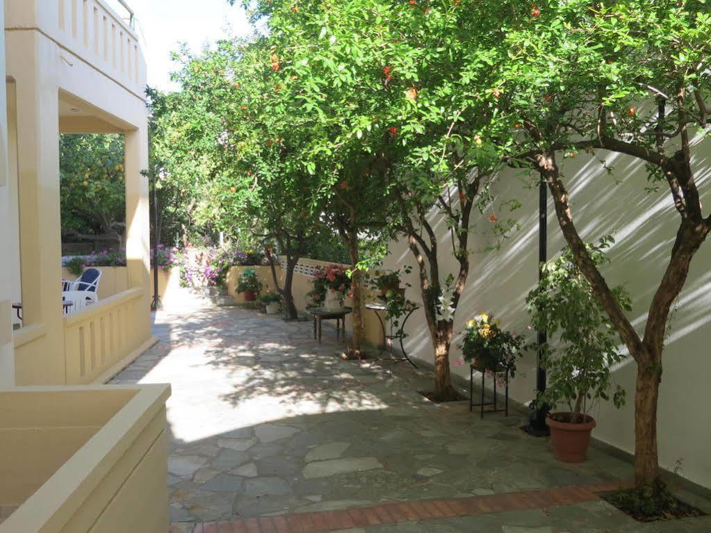 La Luna Aparthotel 3*