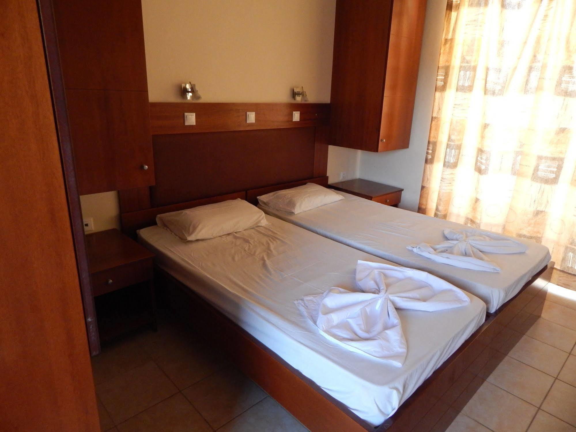 Sevastos Aparthotel 2*