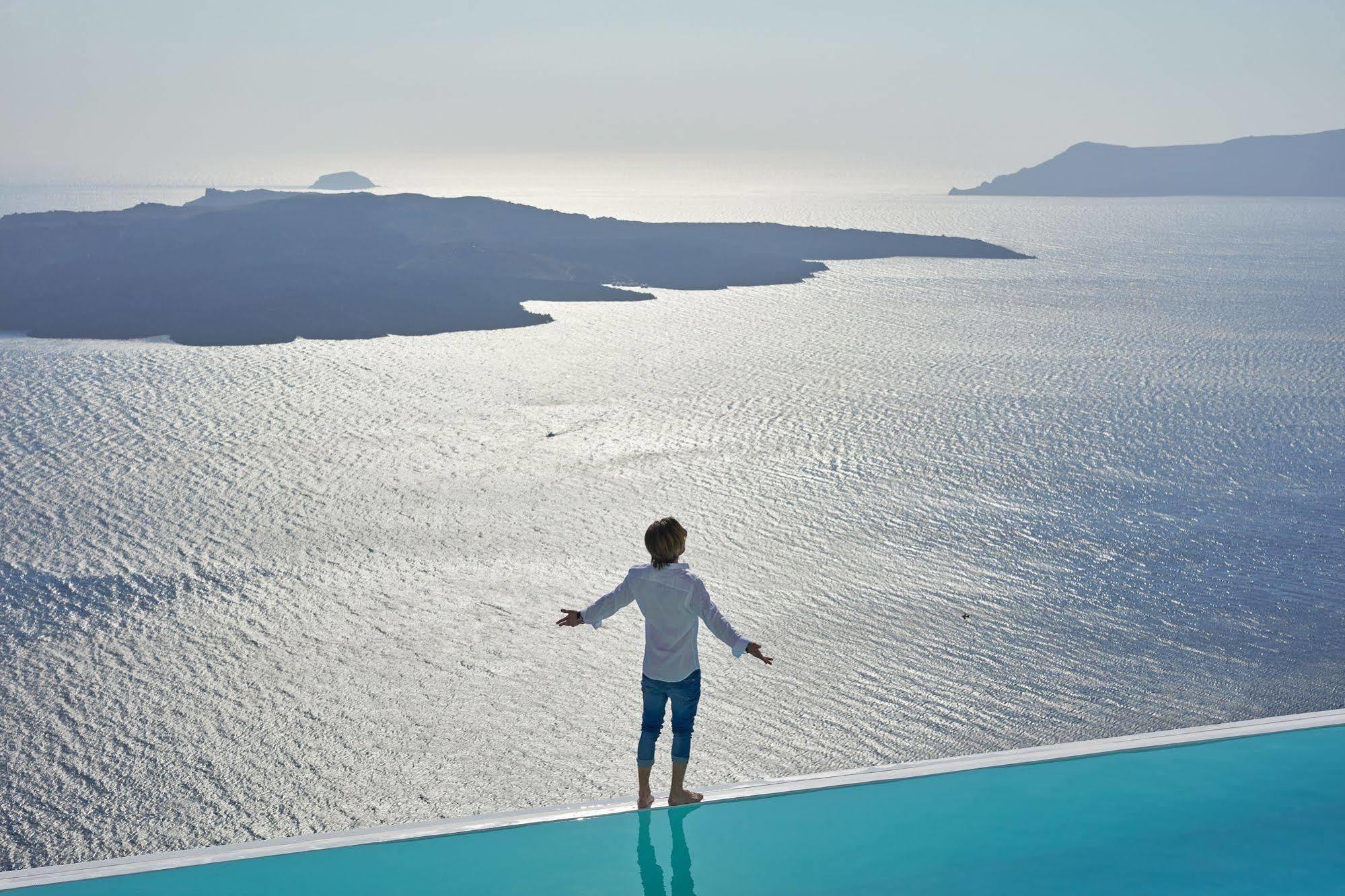 Cosmopolitan - Small Luxury Of The World