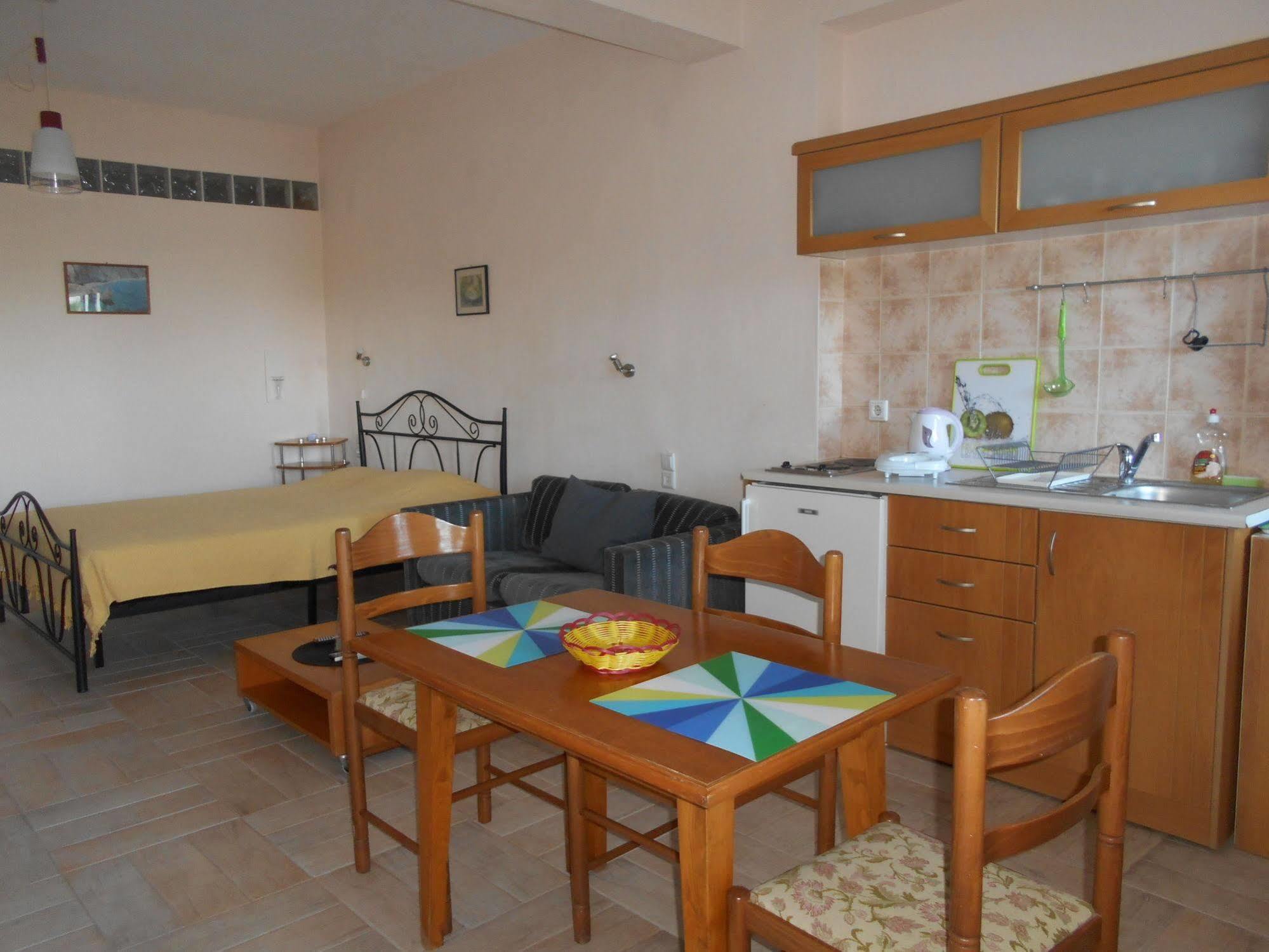 Aparthotel Helen's 11 Boutique Achladies (Skiathos)