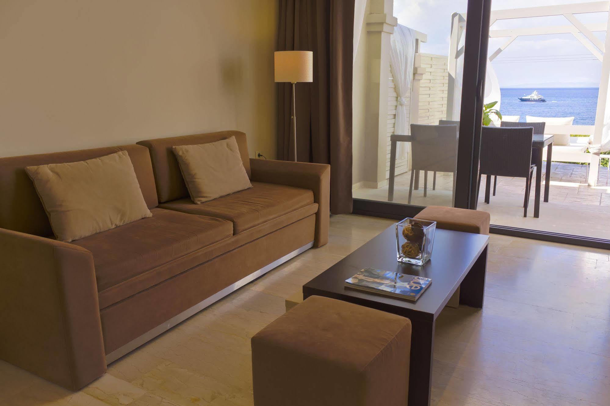 Hotel Palms And Spas Retreat Mesongi