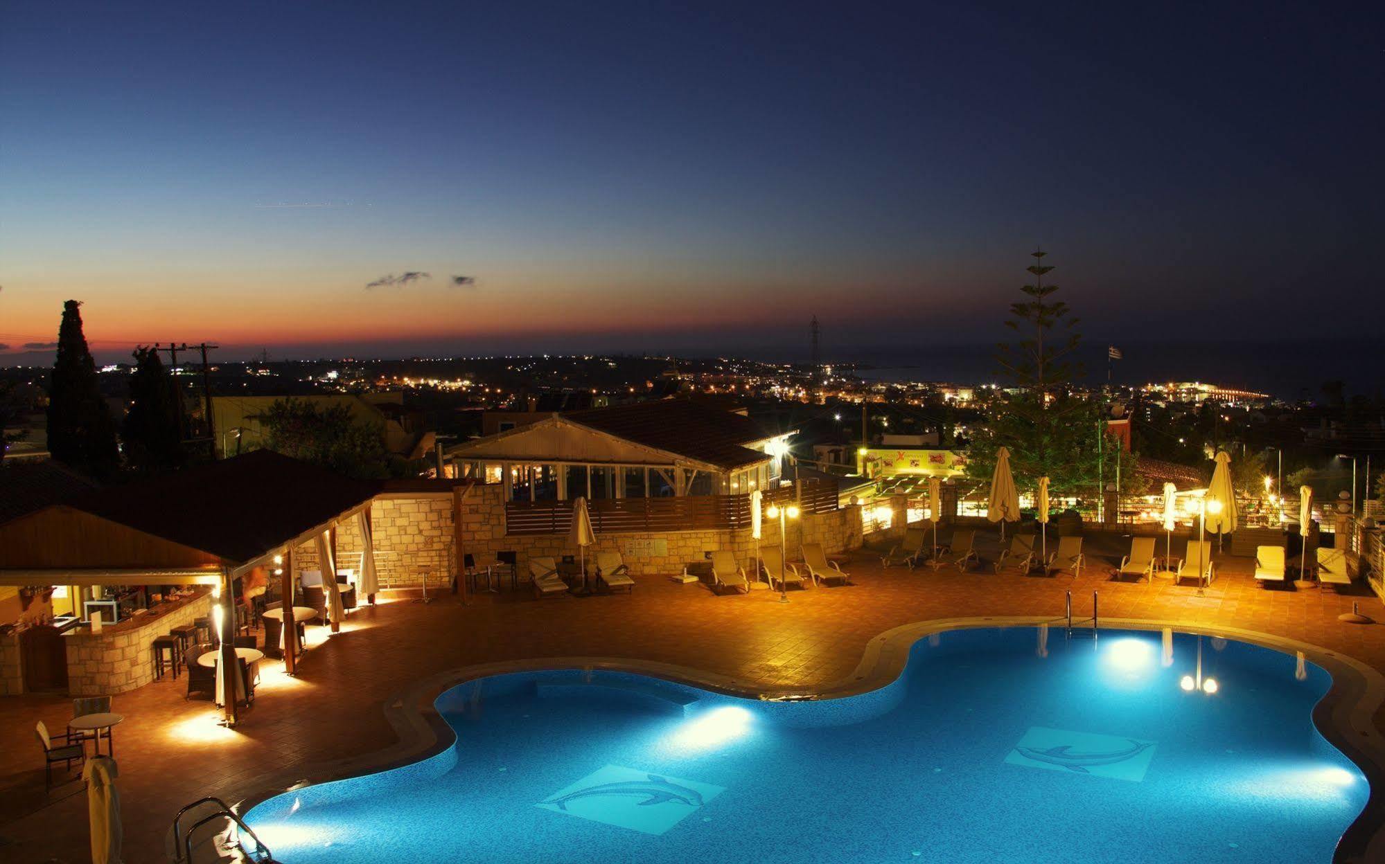 Pilot's Luxury Aparthotel 4*