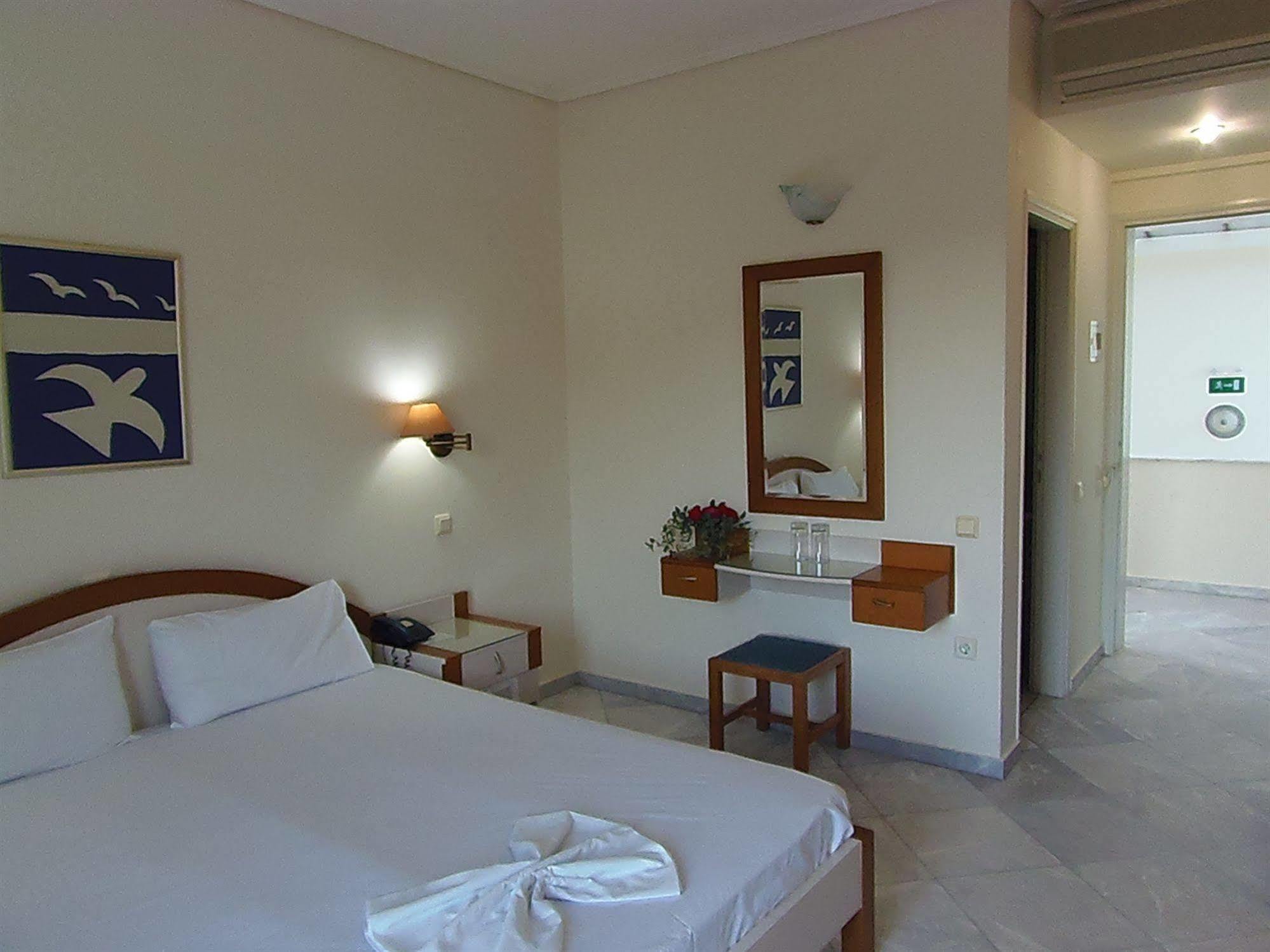Atlantica Yakinthos Hotel