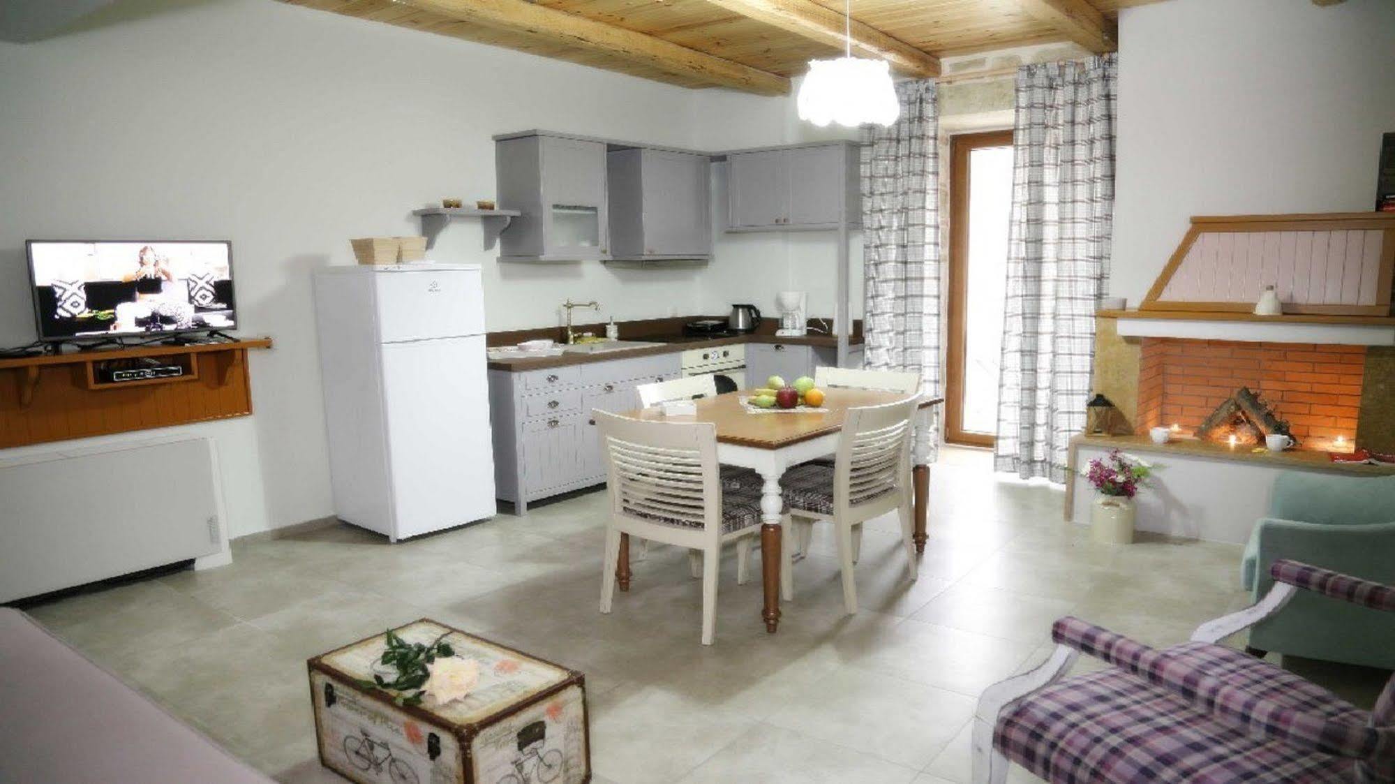 Asion Lithos Apartment *
