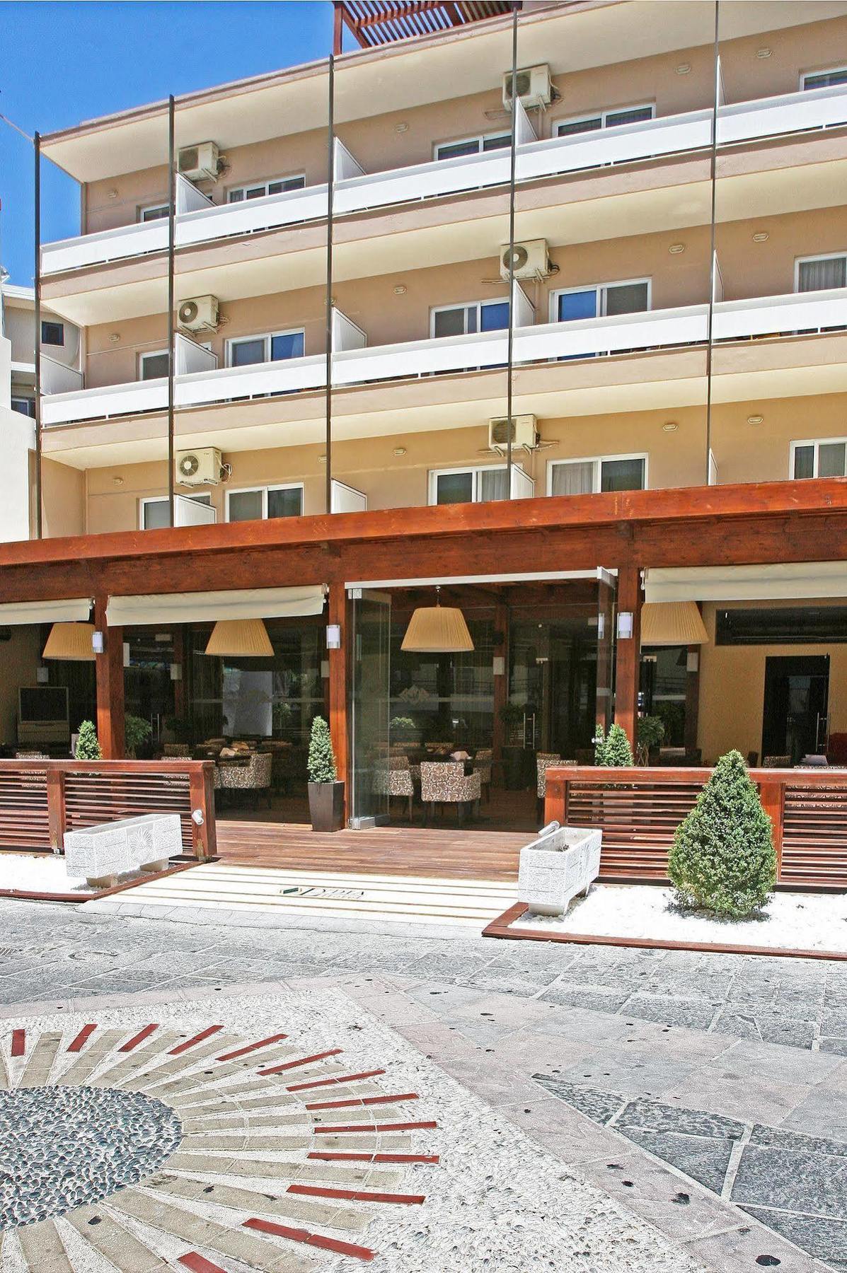 Lydia Hotel 3*
