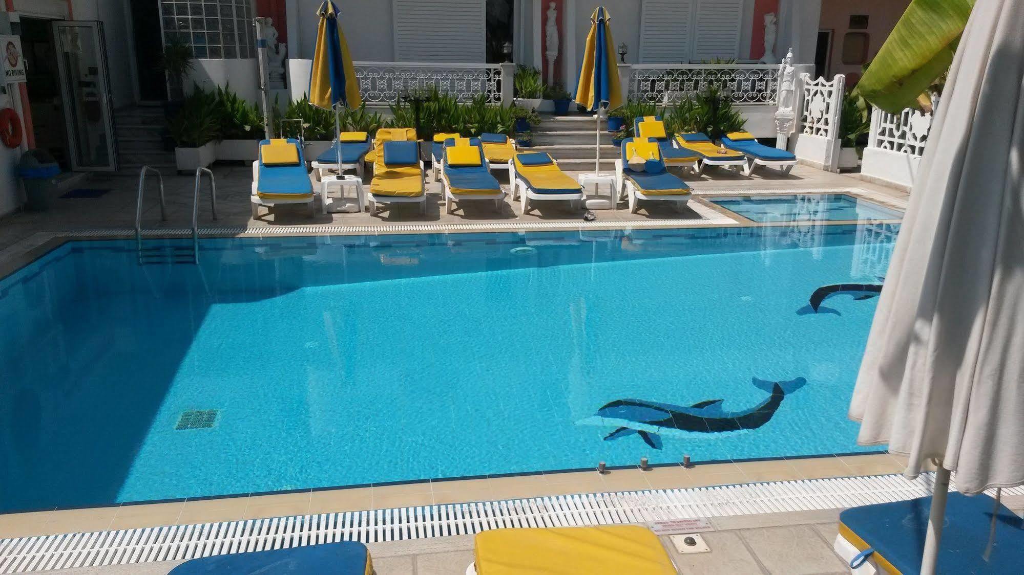 Aparthotel Elite 3*