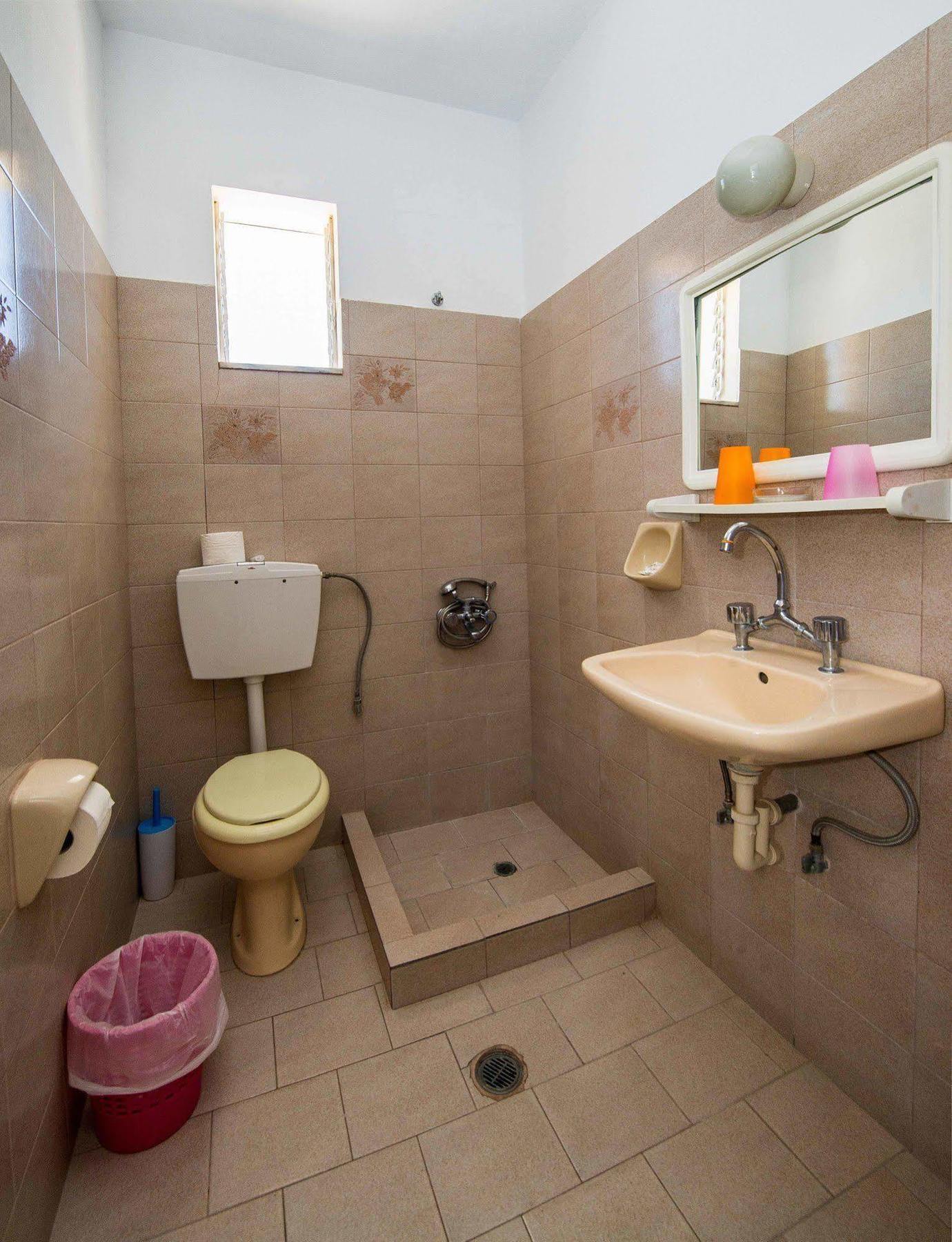 Anagros Hotel 2*