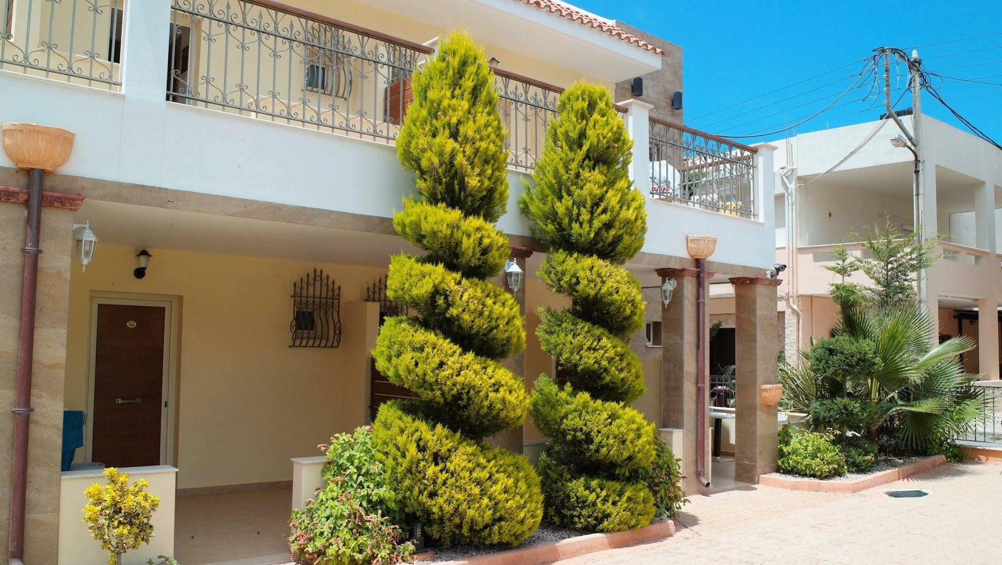 Bella Elena By Estia Aparthotel 3*