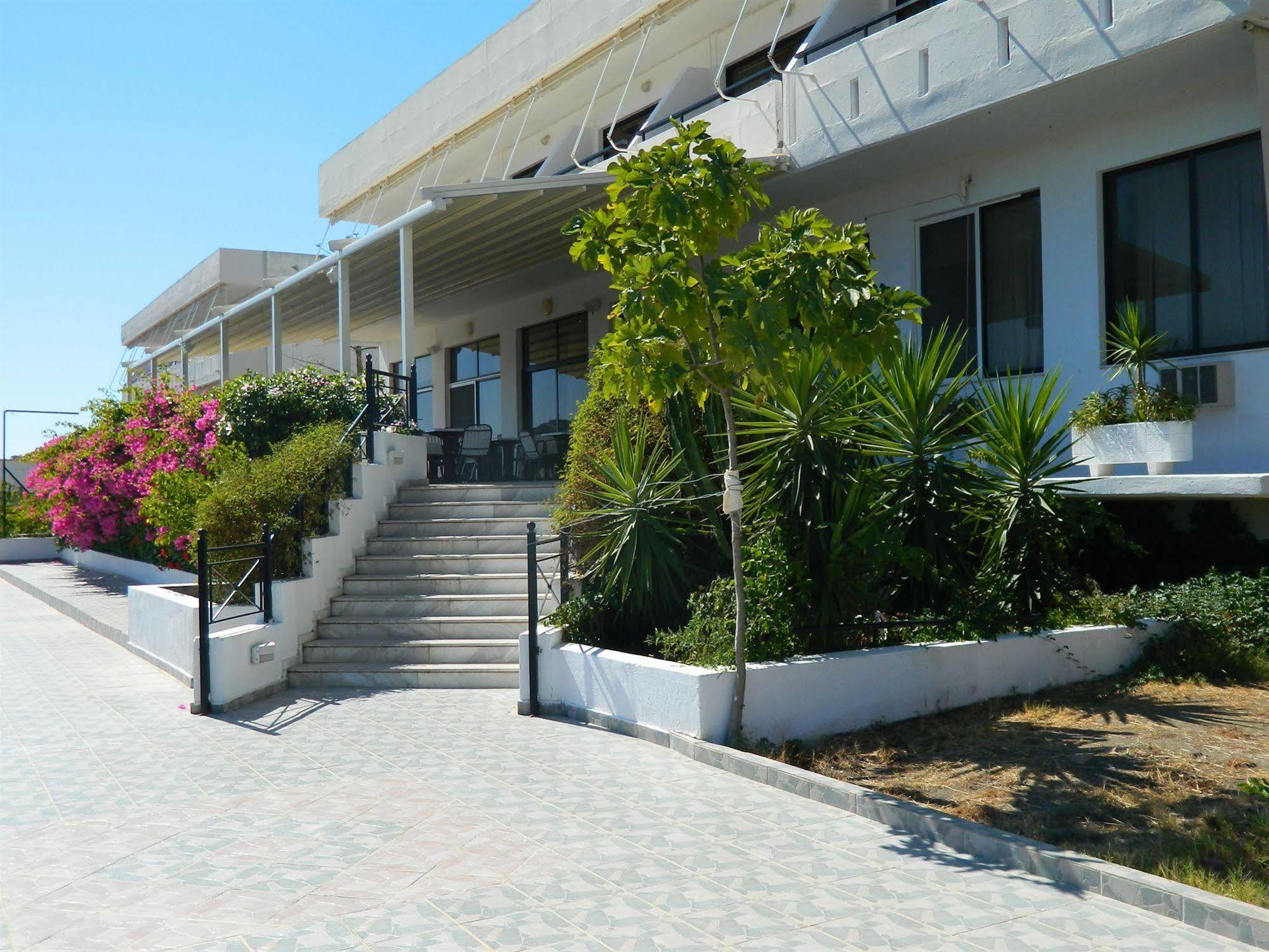 Hotel Telhinis & 2*