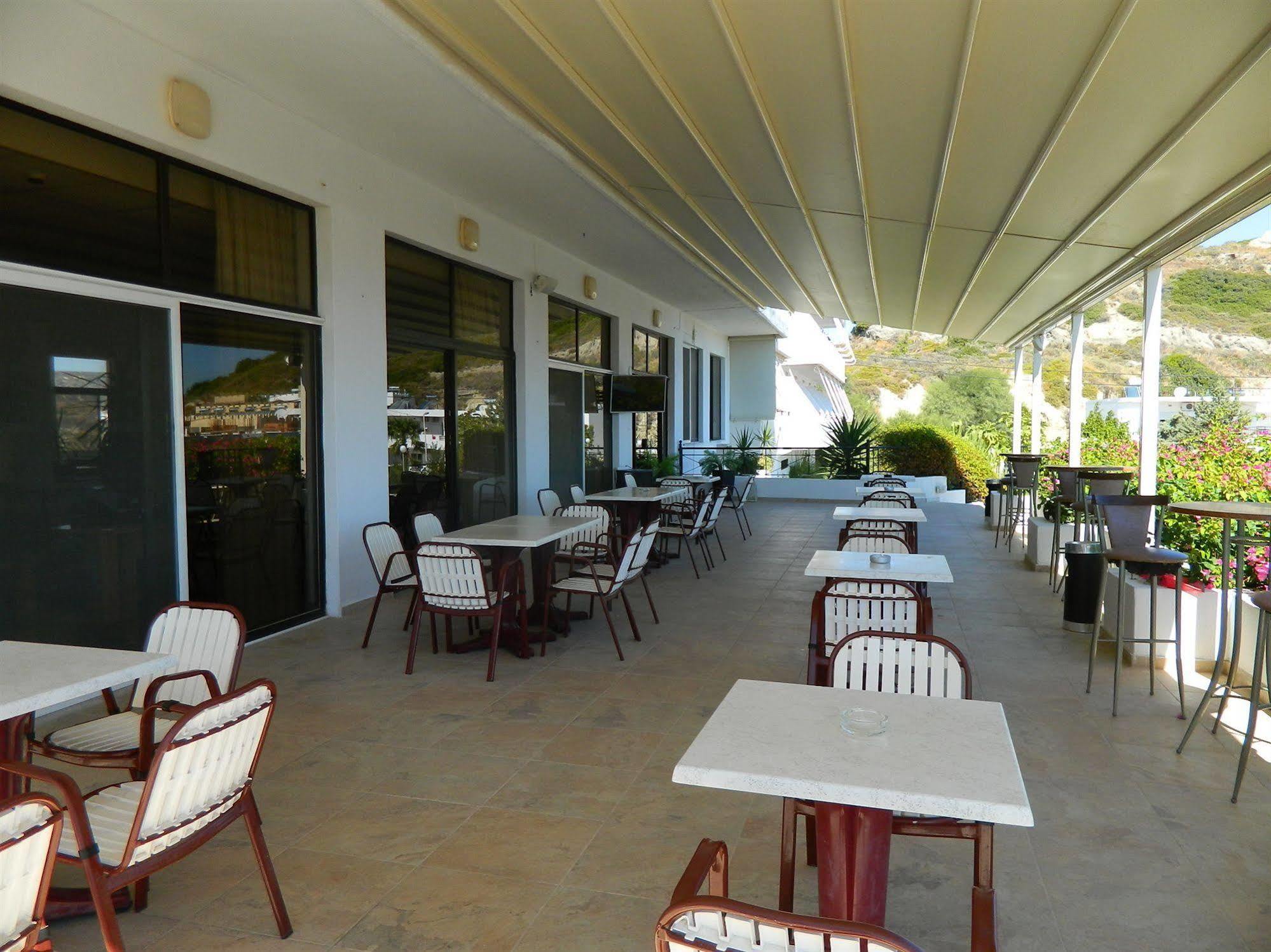 Hotel Telhinis & 2*