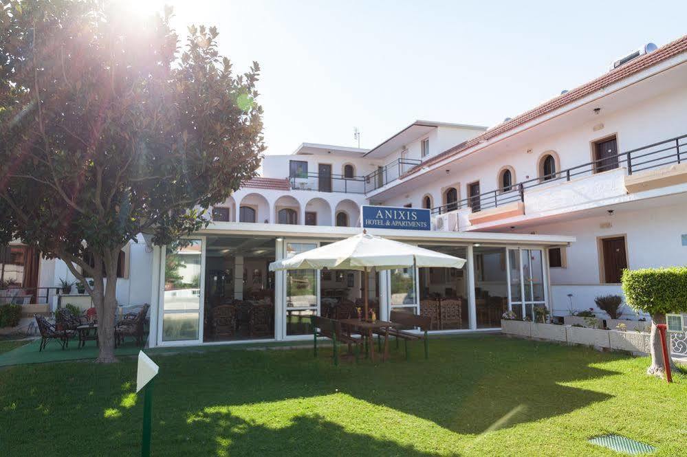 Anixis & Aparthotel