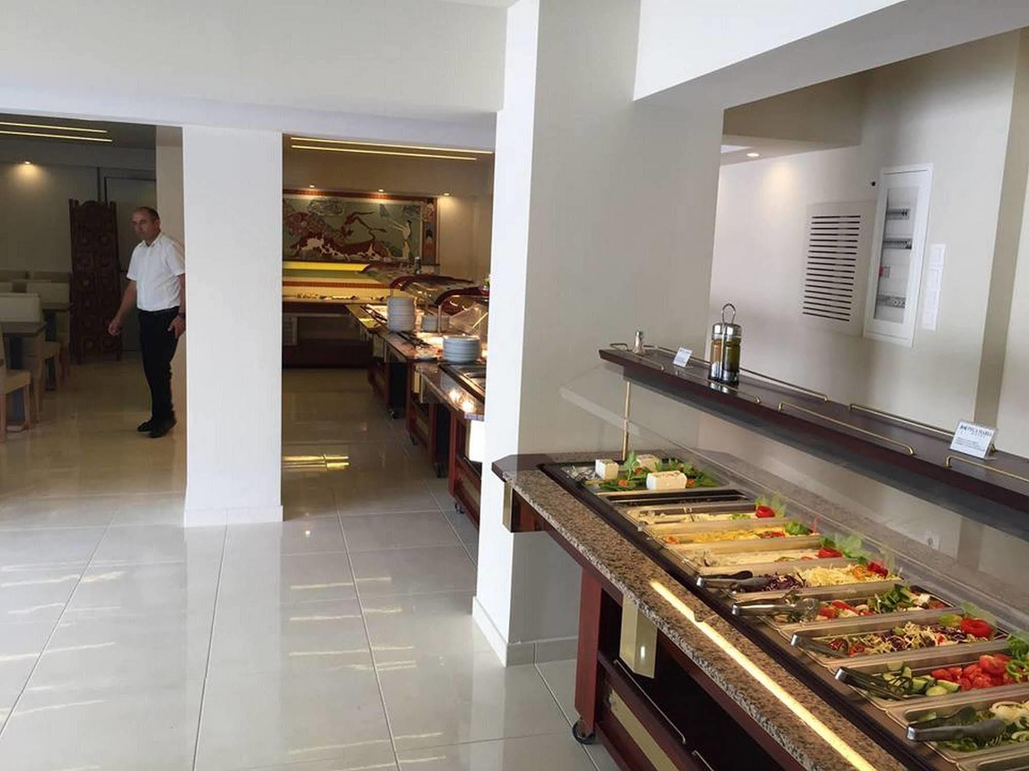Pela Maria (adults Only) 3*