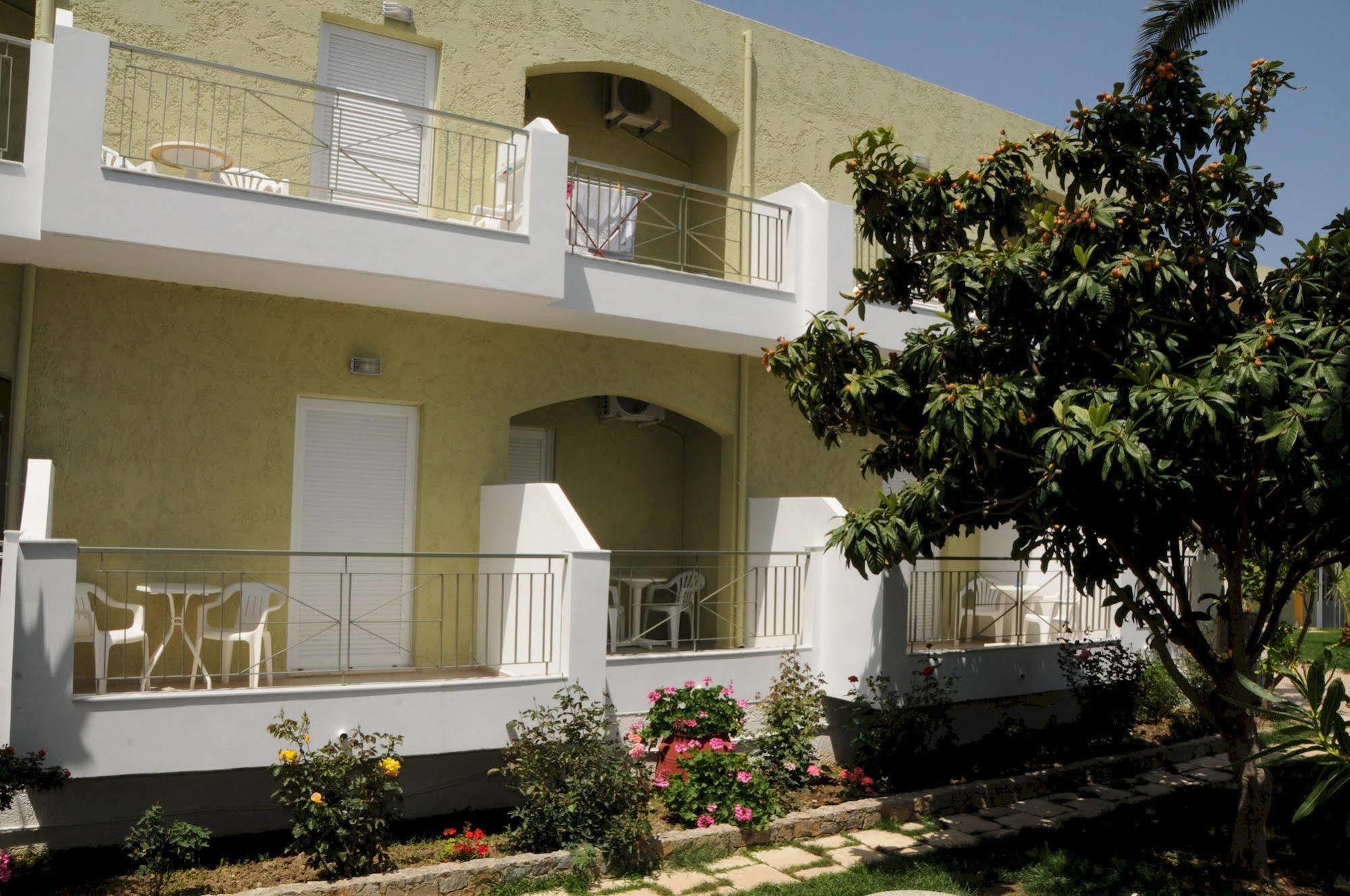 Manolis 3* Malia (Crete)